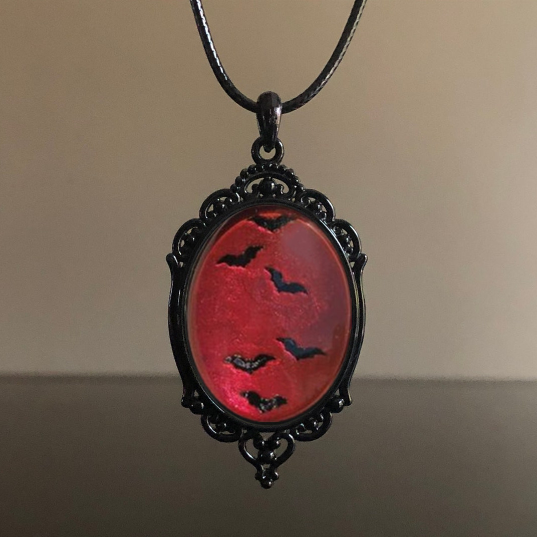 Collana con ciondolo a forma di farfalla con pipistrelli gotici da notte delle streghe per le donne, con vampiro, in rilievo, accessori per gioielli da streghe, collo vintage, maturo_voghion.com