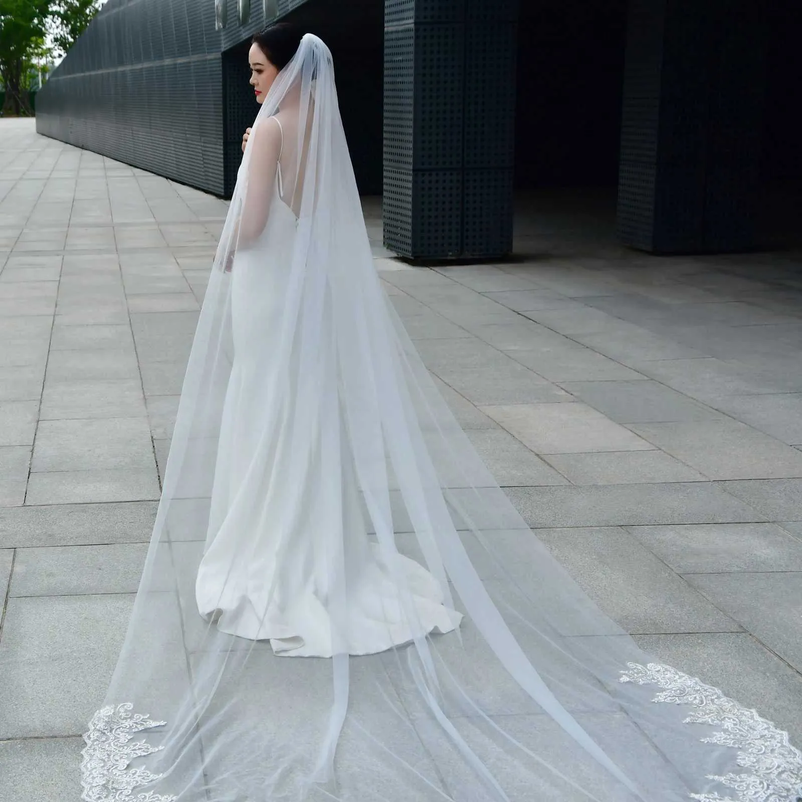 Gioielli per capelli V70 Velo lungo con bordo in pizzo Appliques Veli da sposa 1 strato Tulle morbido con pettine Accessori da sposa per la sposa_voghion.com