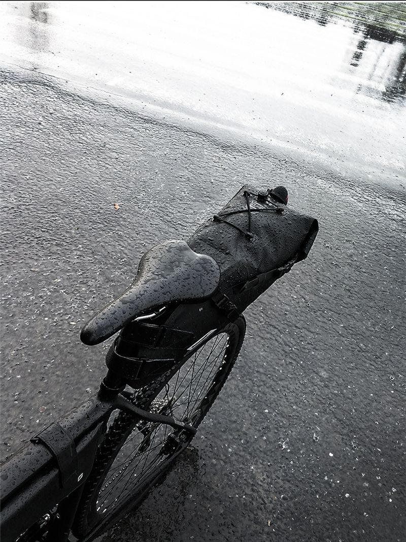 RHINOWALK Rhino Full Waterproof Bicycle Saddle Tail Bag Large Capacity 10L Road Bike Lightweight Long Distance Riding_voghion.com