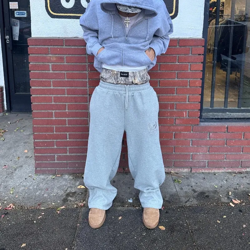Herrenhose Streetwear Y2K Wide Leg Männer Retro Doppelt taillierte Jogginghose Besticktes Camouflage-Muster Trend Casual_voghion.com
