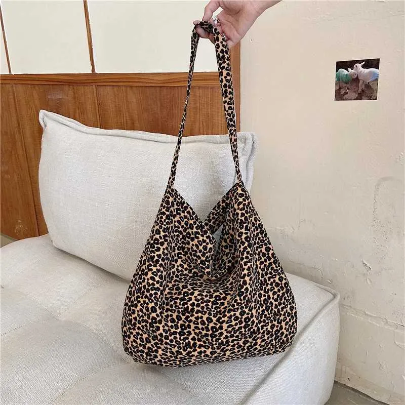 Japanische und koreanische Ins moderne kleine Messenger-Tasche aus Canvas mit Leopardenmuster für weibliche Studentinnen Y241026_voghion.com