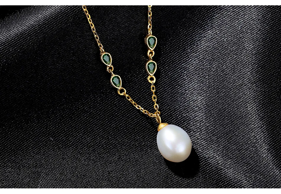 Designer 2024 Neuer Anhänger für Frauen Sterling Silber Süßwasserperle Grüne Zirkon Halskette für den Alltag Hochzeitsfeier_voghion.com