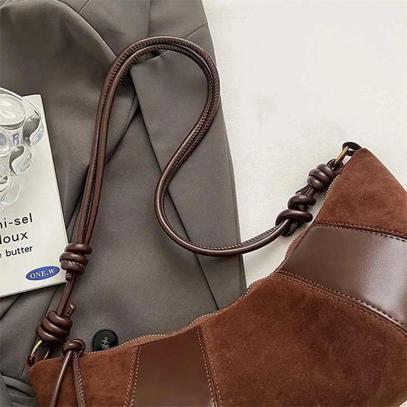 Női Vintage Félhold Crossbody Táska Kis Válltáska Hosszú Pánttal C241217_voghion.com