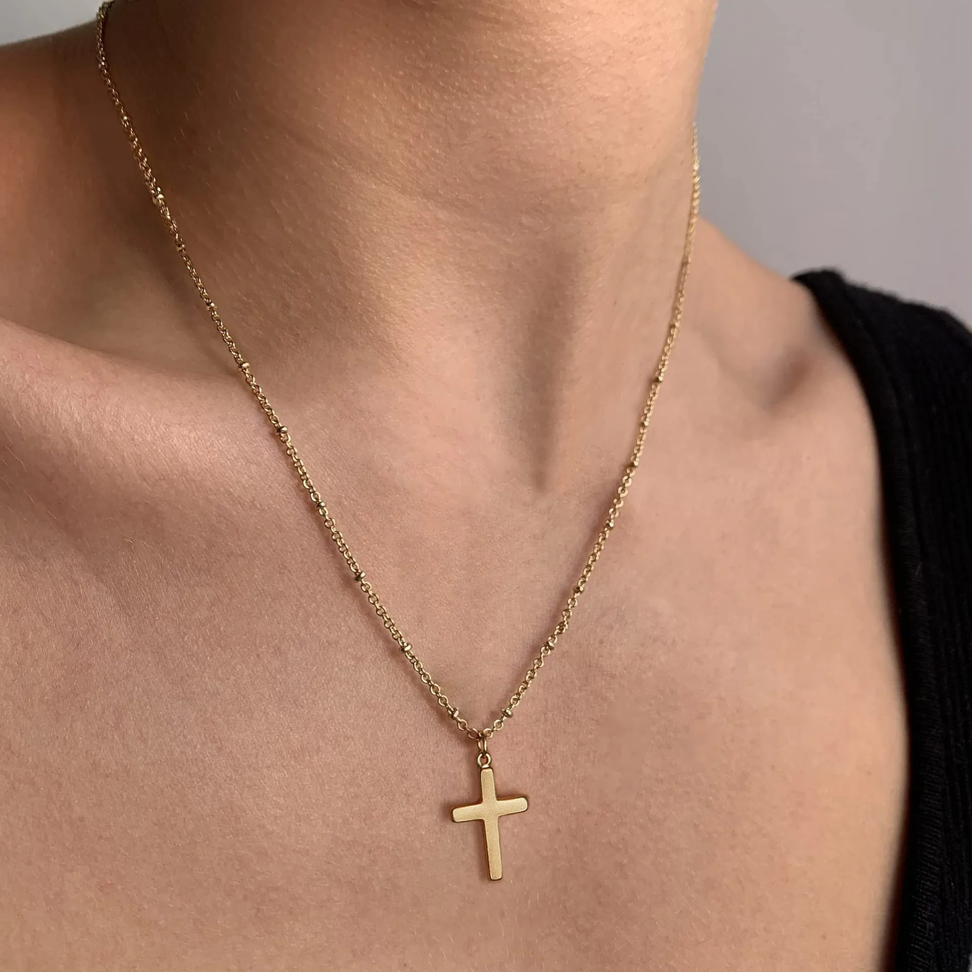 Catene Collana con perline a clip in acciaio inossidabile raffinato da donna, placcata in oro 14K, croce singola_voghion.com