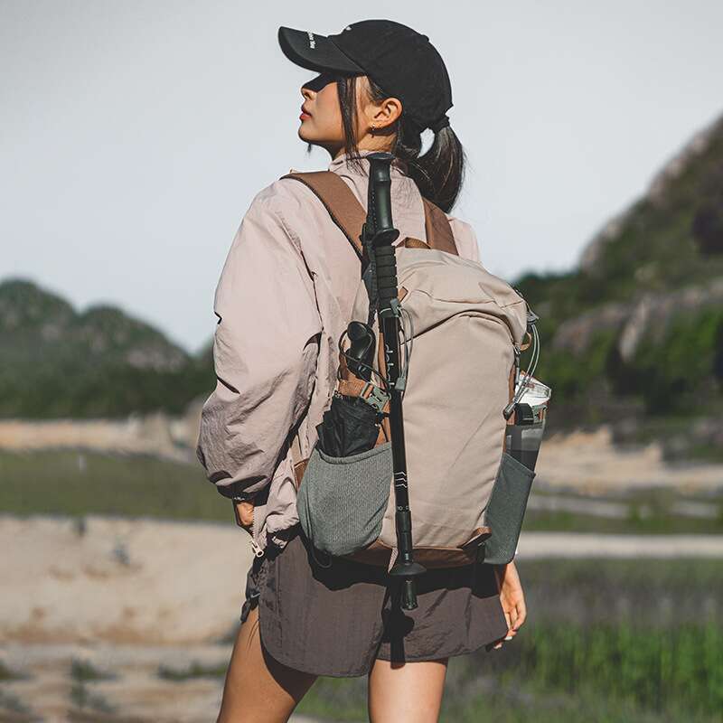 Outdoor "light" Power, 20-35 Liter Large Capacity Bag, Can Hold Books, Suitable For Both Men And Women's Hiking, Mountaineering And Commuting_voghion.com