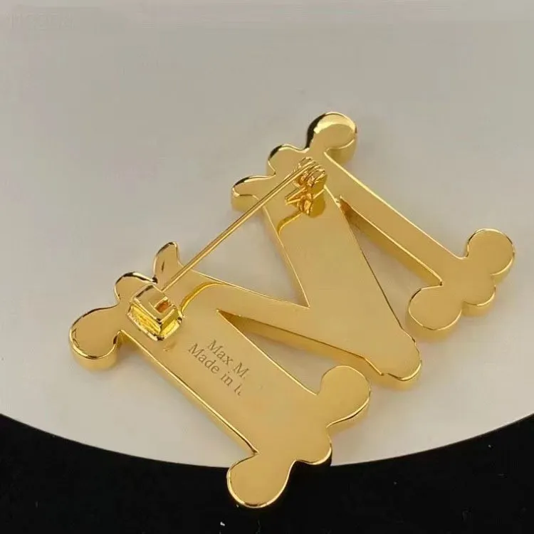 Artificial Diamond Letter Brass Material Flower, European and American Fashion Versatile Pins, Unique Design Sweater_voghion.com