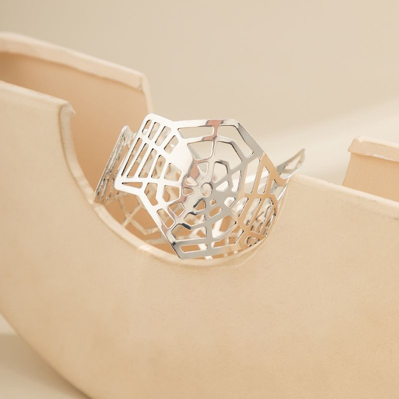 Bracciale da donna con foglia cava retrò, design minimalista francese, apertura a nicchia lucida_voghion.com