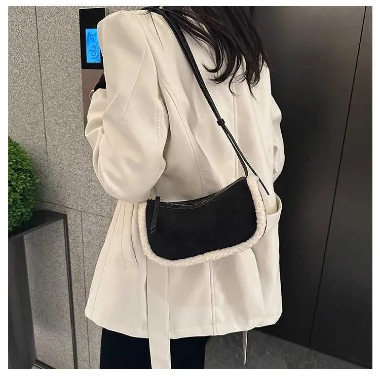 Women Retro Suede Crossbody Solid Patch Lamb Fleece Casual Shoulder Bags Female Commute All-match Messenger Pillow_voghion.com
