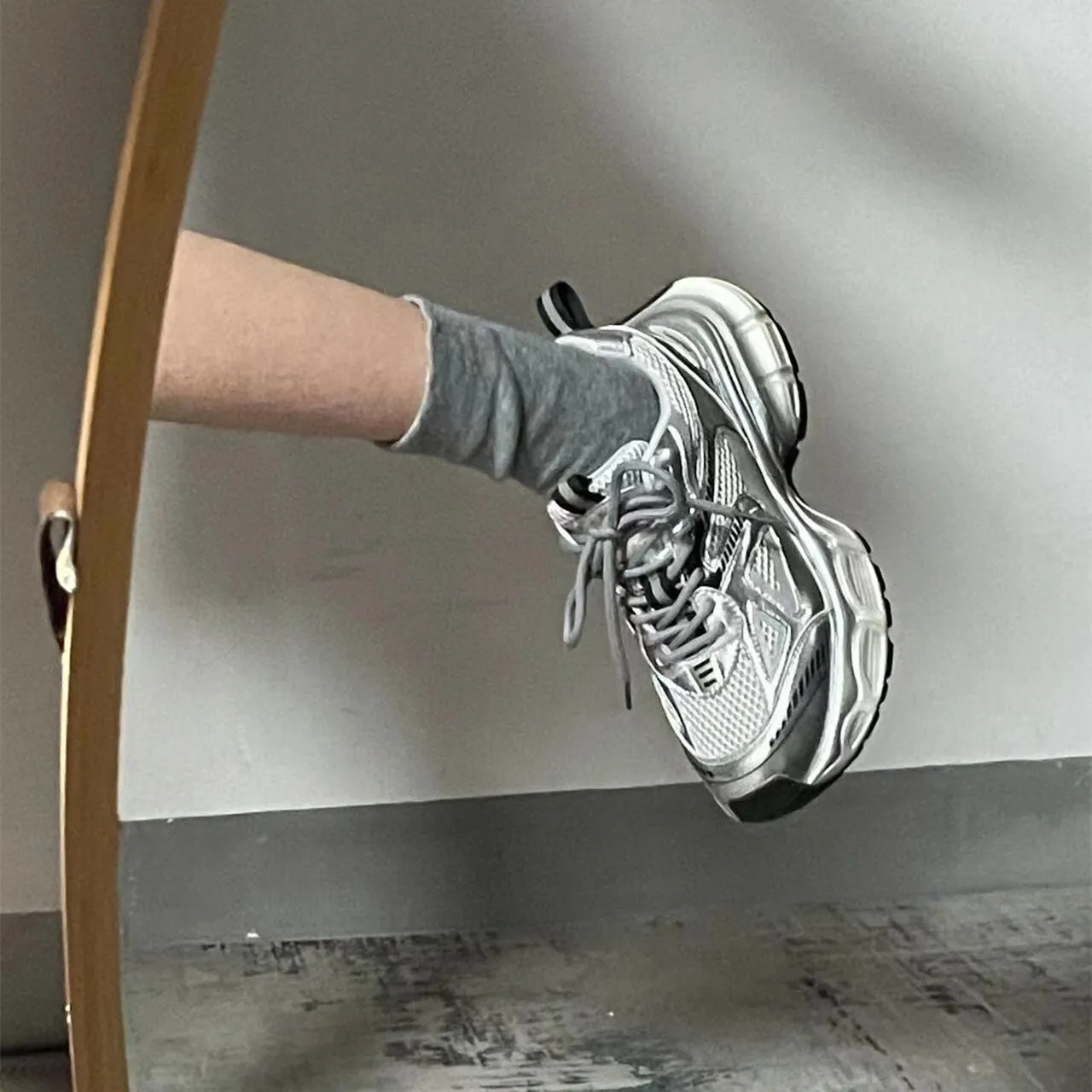 Dickbesohlte Dad 2023 Neue Herbst-Damenschuhe zeigen kleine Fußhöhe, Laufen, Freizeitsport_voghion.com