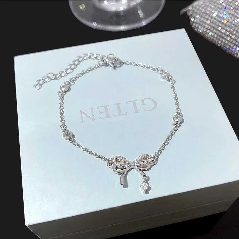 Bracciale regolabile con fiocco in strass per donna gioiello_voghion.com