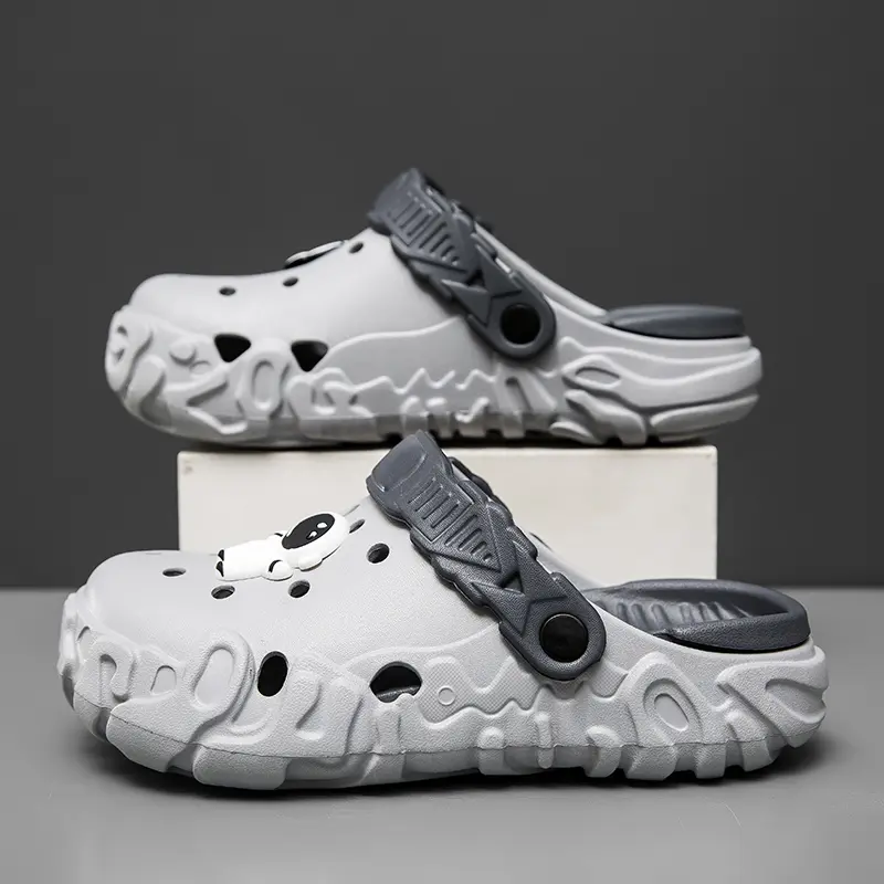 Two-color Hole Sandals For Men Lightweight Comfortable Slippers_voghion.com