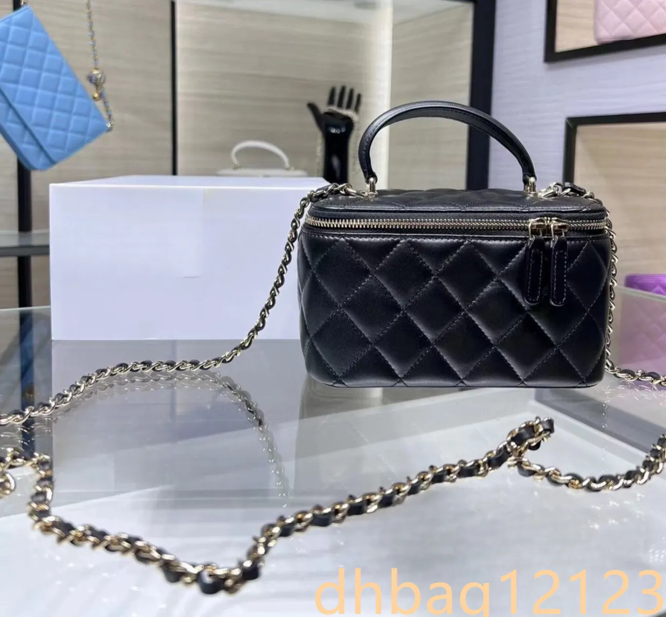 10A Retro Mirror Quality Women's Classic Vanity Designer Makeup Portable Shoulder Bag Leather Quilted Cross Hardware Dia_voghion.com