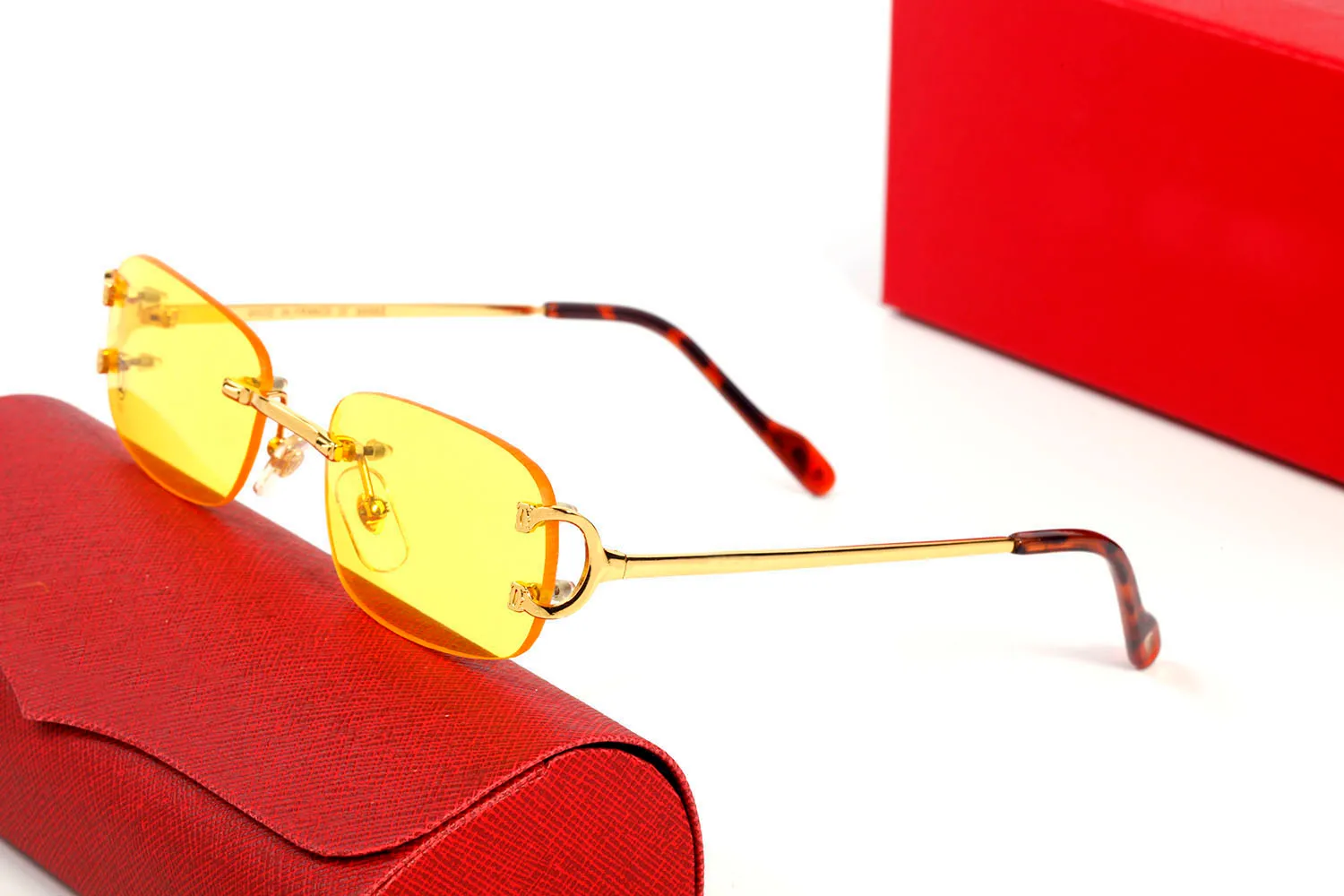 Classic Sunglasses for man and woman designer fashion decorate unisex glasses frames eye protection red blue lover gifts_voghion.com