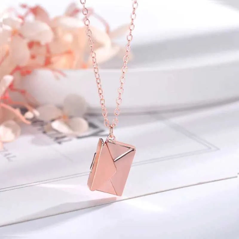 Envelope Locket Necklace With Rose Gold Secret Message Pendant_voghion.com