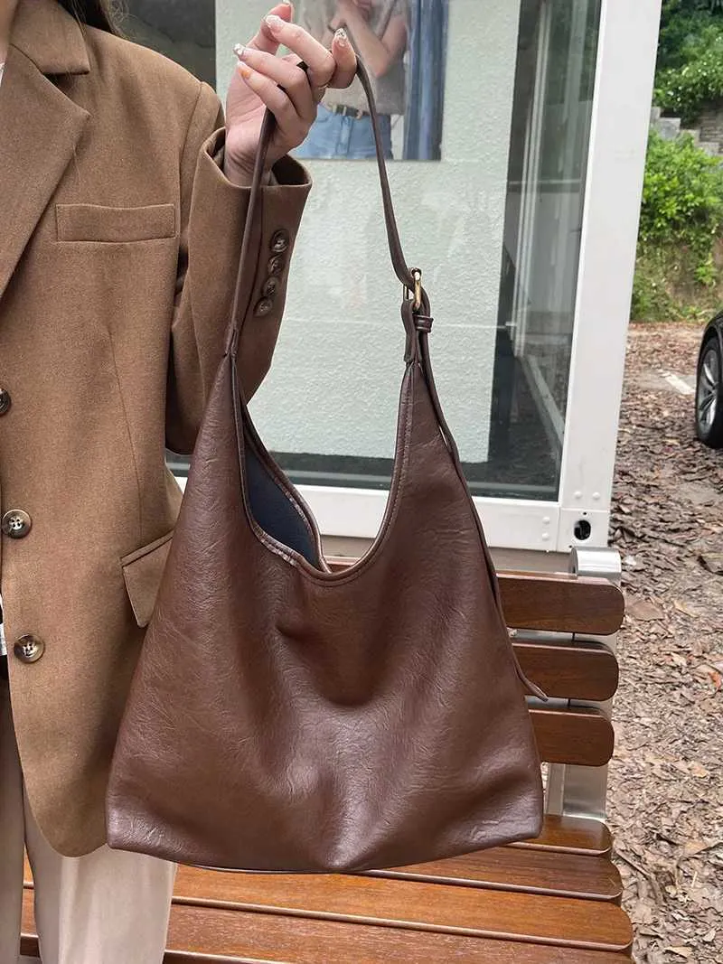 CBAG Lage Capacity Cross Bags For Women High Quality Soft Leather Simple Solid Designer Female Shoulder Ba241031_voghion.com
