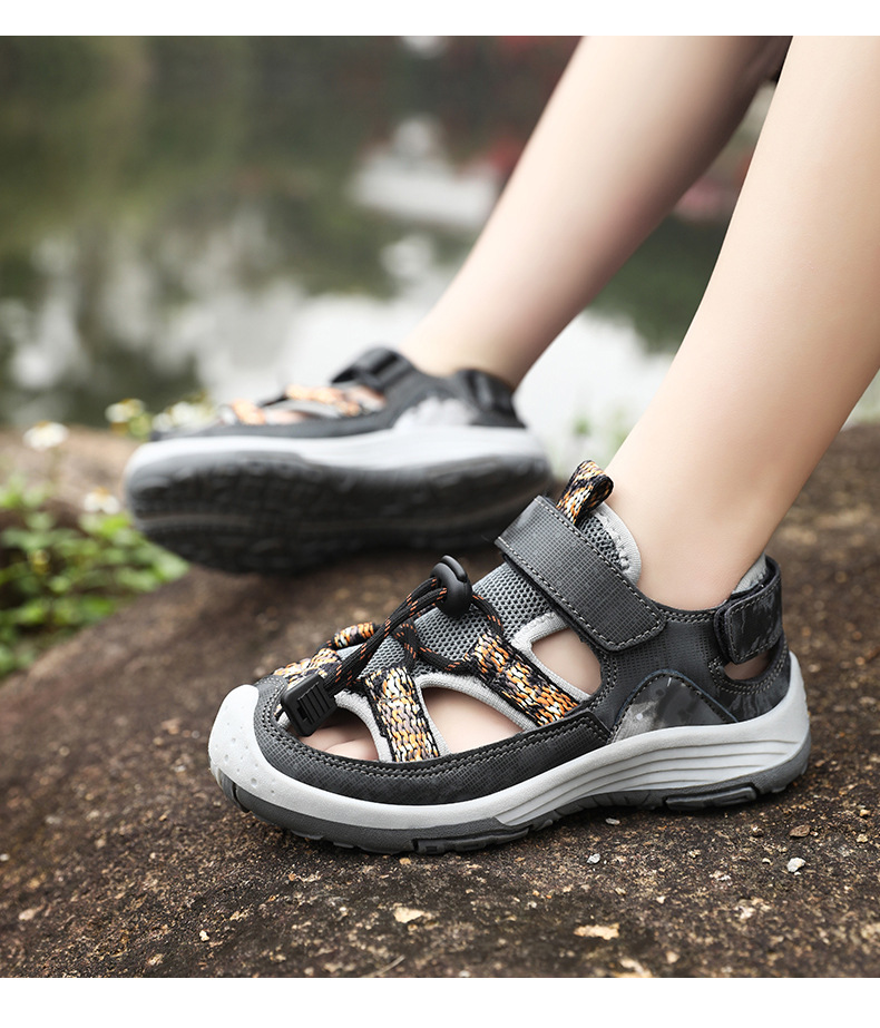 Baotou-Sandalen für Jungen 2024 Neu mit hohler, weicher Sohle, rutschfeste Kinderschuhe, Strandschuhe für Mittelschüler_voghion.com