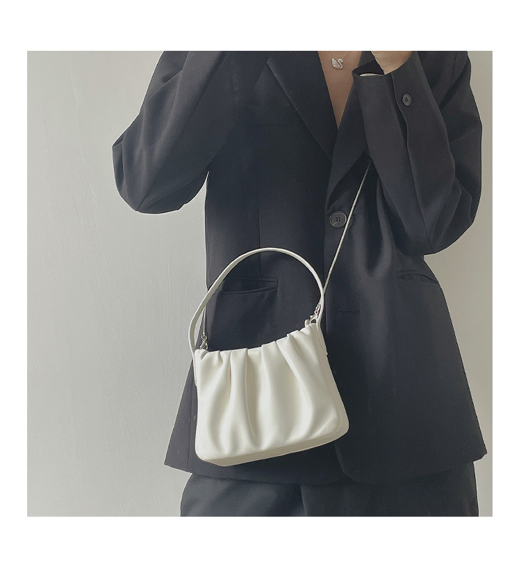 Neue handliche kleine Wolke im französischen Stil 2024 Sommernische plissiert einfache und modische Umhängekette mit einer Schulter_voghion.com