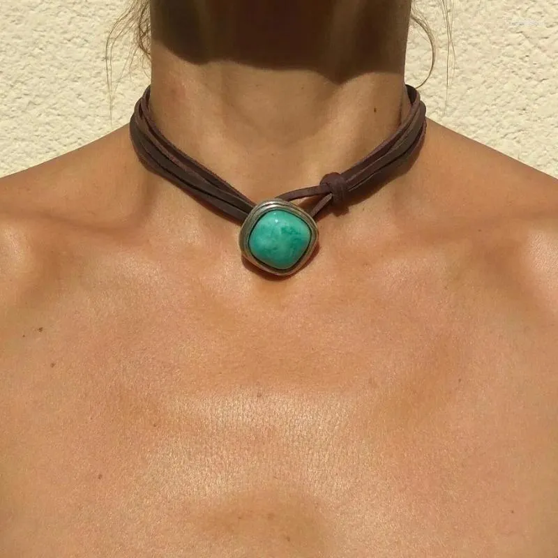 Halsketten mit Anhänger im böhmischen Stil, türkisfarbene Lederseil-Halskette aus Legierung, künstlerischer Retro-Mehrschichtschmuck für Frauen_voghion.com