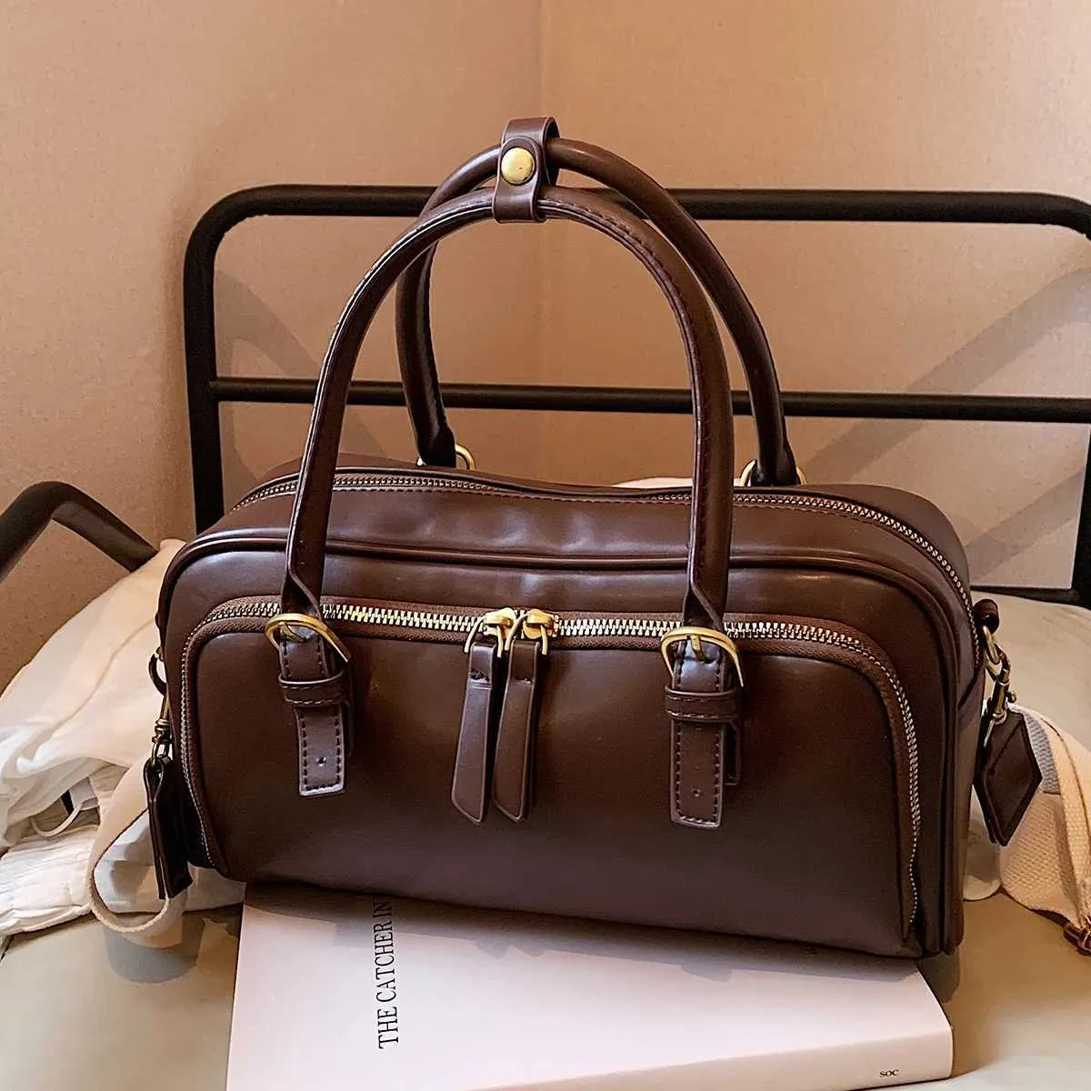 Vintage handtassen voor vrouwen, massief PU-leer, grote capaciteit, vrouwelijke forensen, brede band, crossbody-rugzakken 2024 NewC241212_voghion.com