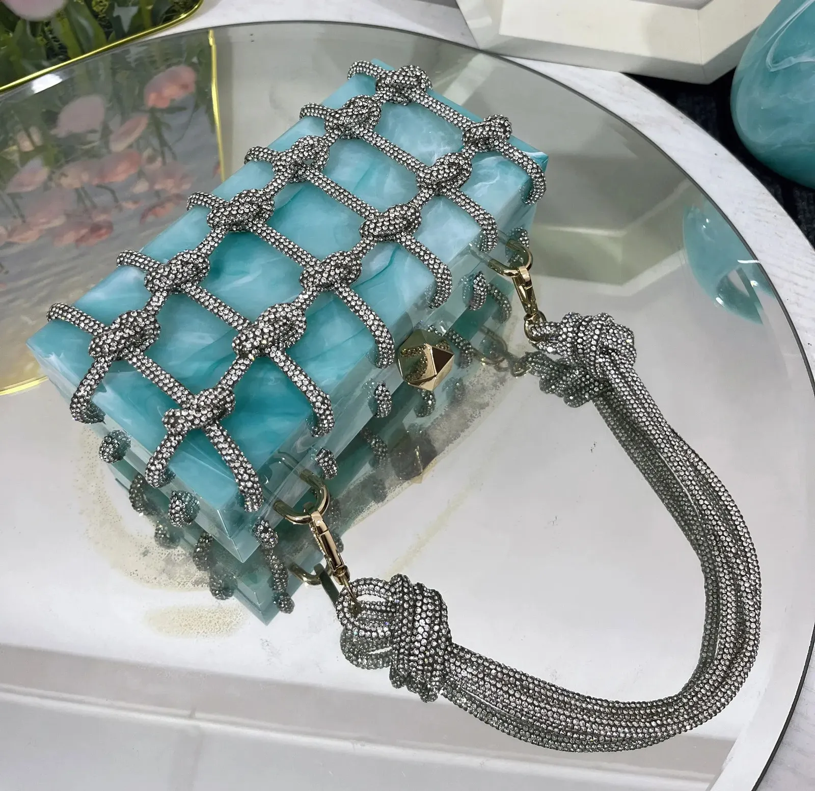 2024 Handtasche Hochwertige Abend-Dias-Kupplung Acryl Achselhöhle Quadratische Damen Geldbörse Hochzeitstasche 240907_voghion.com