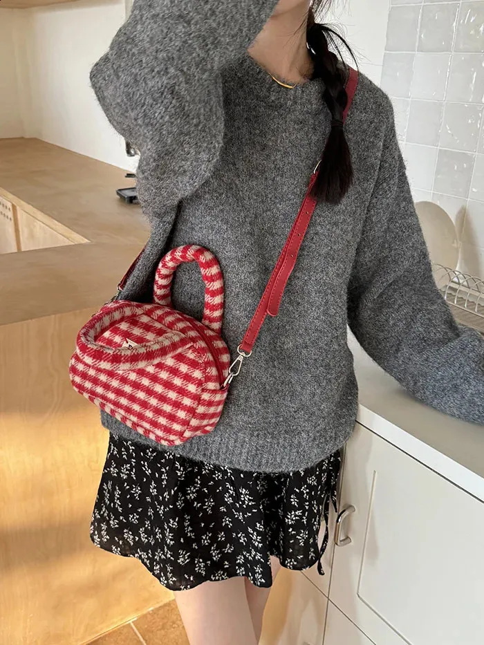Xiuya Vintage Süße Handtasche für Damen Rot Kariert Buchstaben Weiche Kawaii Crossbody Herbst Winter Schultertasche 240816_voghion.com