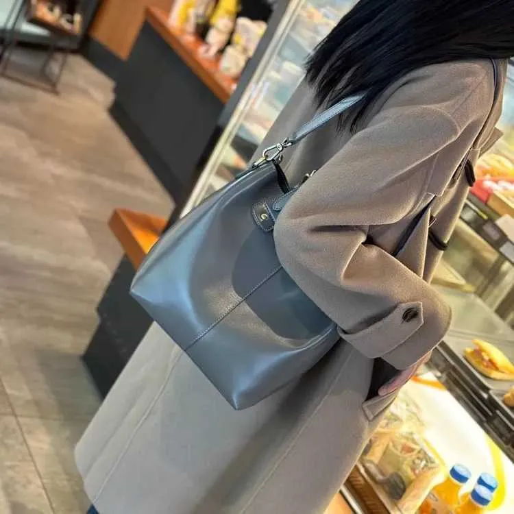 RanHuang Nouveaux Sacs À Main De Mode Pour Femmes De Haute Qualité En Cuir Véritable À Bandoulière Grands Sacs Seaux Designer_voghion.com