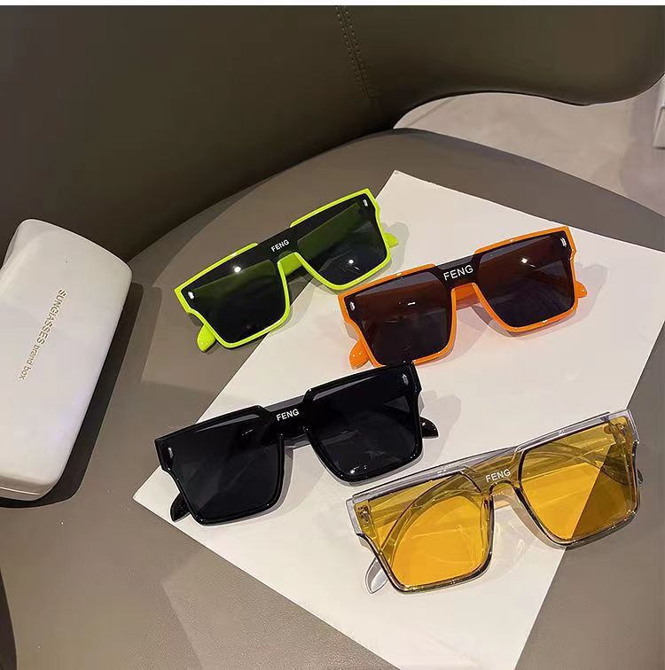 2024 New Personalized Sunglasses with The Same Style of Integrated Large Frame Sunglasses, Trendy Street Photo Sunglasses for Men and Women_voghion.com