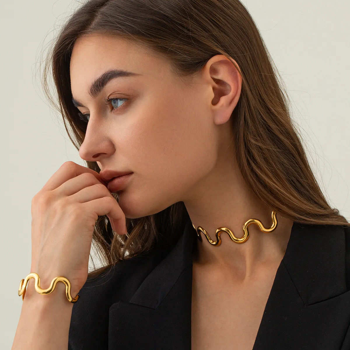 Conjunto de colar e pulseira de onda em aço inoxidável ouro_voghion.com