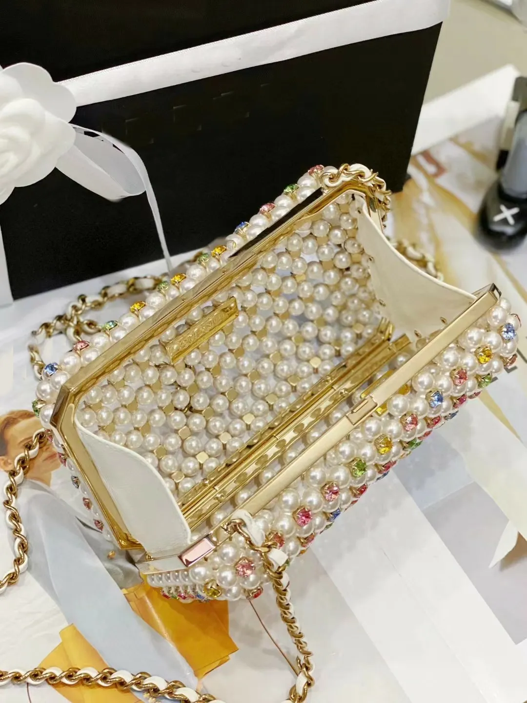 Top Quality Designer Pearls Dinner Beads With Colored Crystal Fancy Box Handbags Gold Metal Frame Lock Clasp Fashion_voghion.com