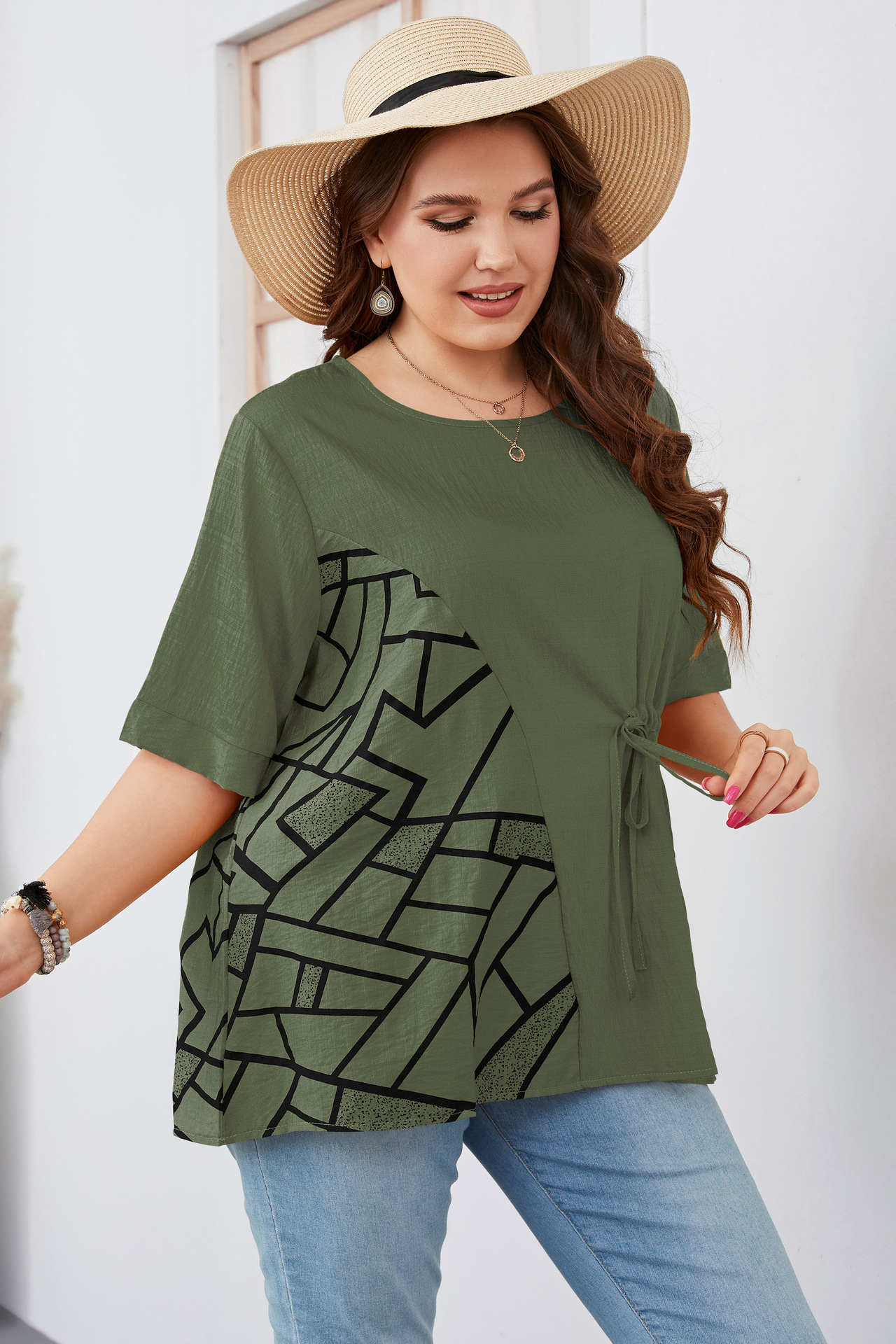 plus size women's clothing five-point short-sleeved round neck slim temperament commuting solid color plus size fat girl shirt_voghion.com
