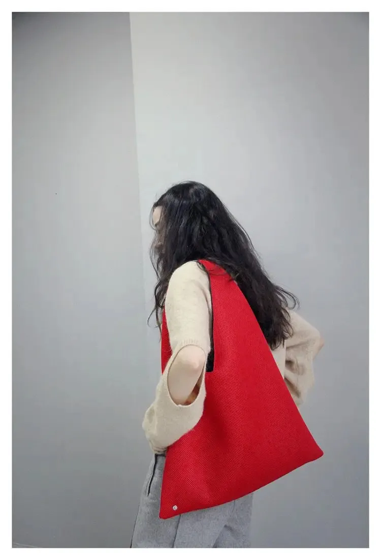 Stylish Women's Shoulder Bag And Large Capacity Shopping Bag_voghion.com
