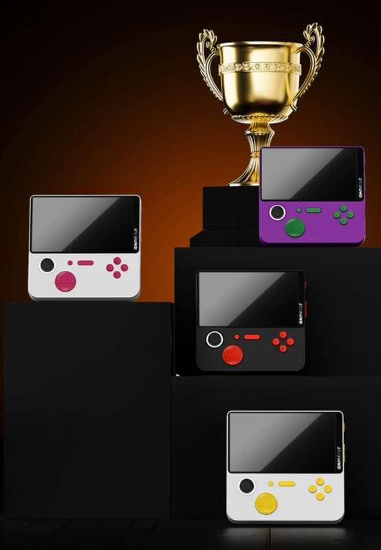 2024 Nieuwe draagbare spelconsole 2-in-1 met tv Klassieke nostalgische esports Groot scherm 5-inch pc Dubbel_voghion.com