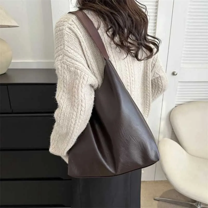 Design classico, alla moda, senso coreano e grande capacità, morbida pelle, tracolla da pendolare sotto le ascelle per ufficio_voghion.com
