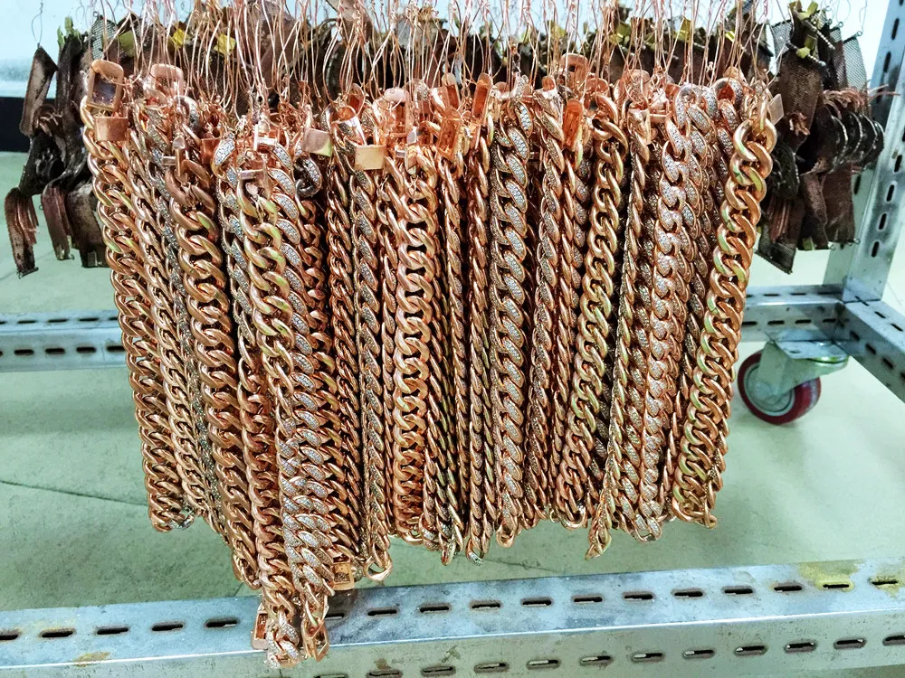 Hip Hop Iced Out Moissanite Dia Clasp 8mm 10mm 12mm 14mm 18mm Stainless Steel Pvd Gold Plated Miami Cuban Link Chain_voghion.com