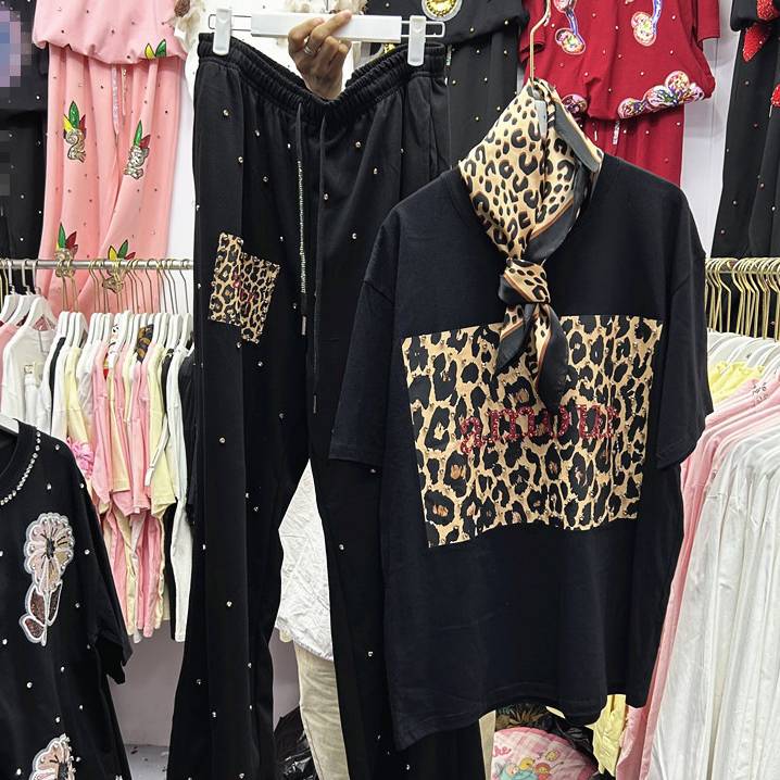 Women's Rhinestone Studded Leopard Print Patchwork Two Piece Set Street Style Loose Short Sleeve T-Shirt With Elastic Waist Wide Leg Trousers_voghion.com