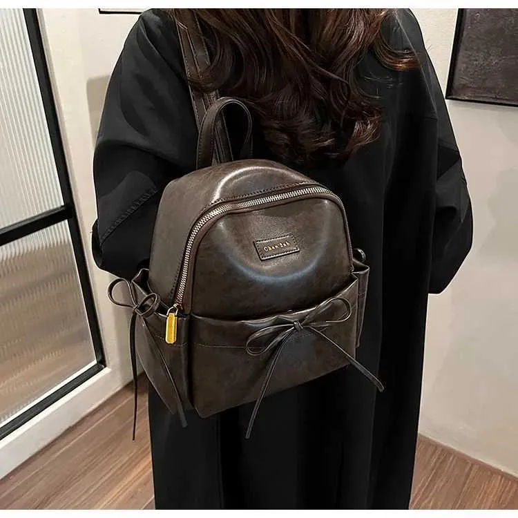 Retro Pu Rucksack Frauen Casual Solide Leder Kleine Schulter Taschen Große Kapazität Täglichen Pendeln Tragbare Packs Dame Griff_voghion.com