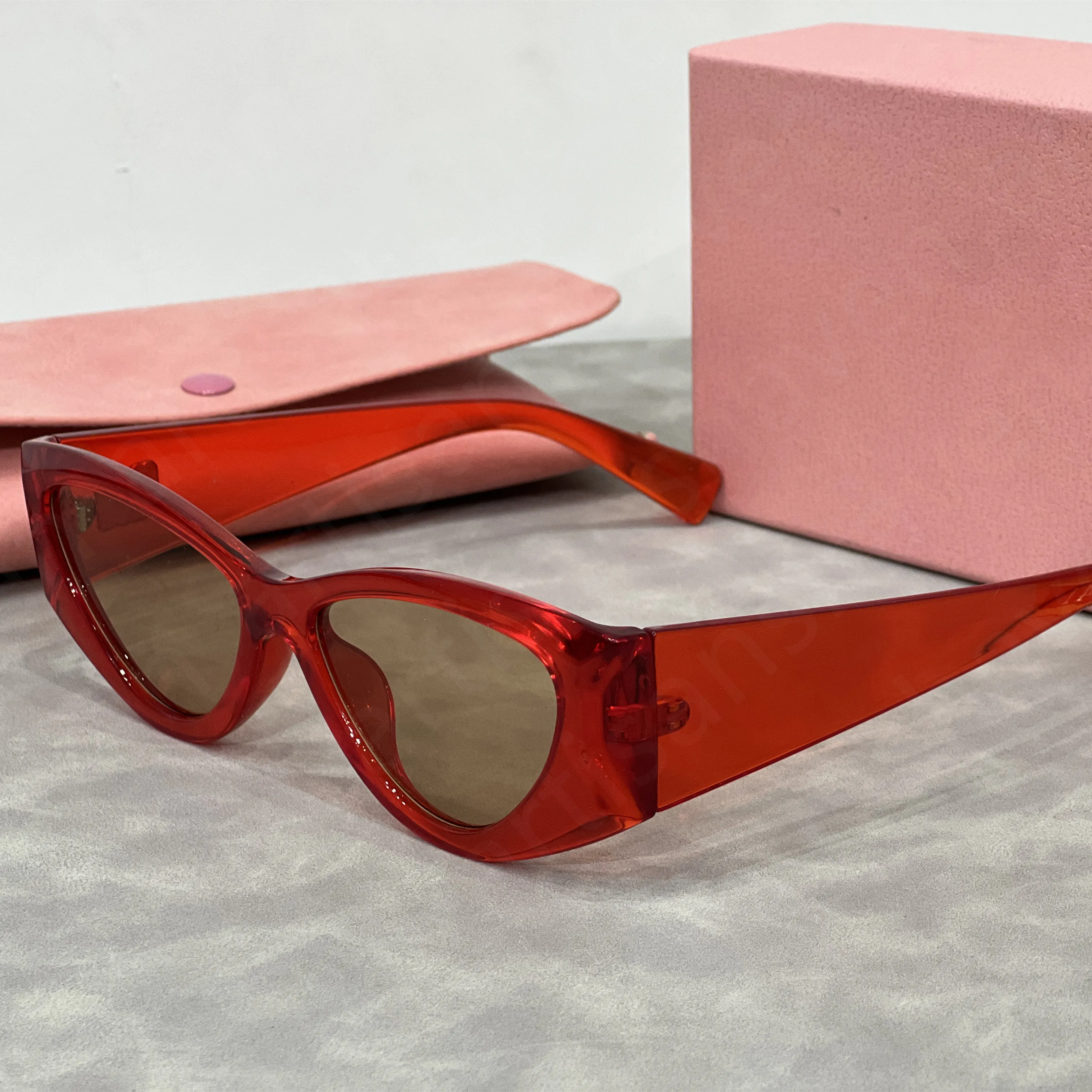 Designer Sunglasses For Women Premium Red Frames Stylish Eyewear_voghion.com