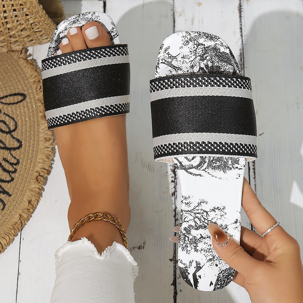 SHLIANG Summer Sandals for Women Slippers Fashion Designers Sandals Vacation Beach Shoes Color Matching Ladies Flats Slippers Slides Y0204