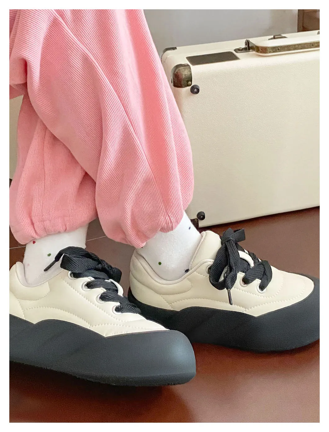 Comfortable Breathable Mesh Running Shoes With Thick Sole Platform_voghion.com
