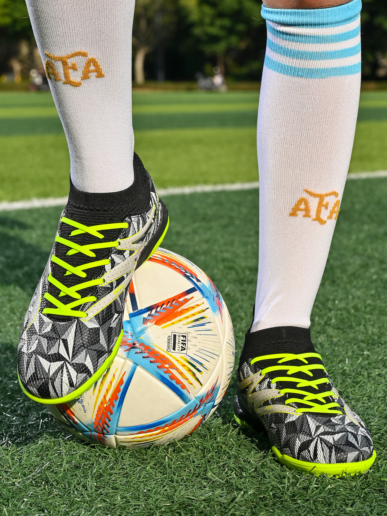 Nieuwe professionele voetbalschoenen lange spikes enkel voetbalschoenen FG antislip ultralichte heren ademende buitensport_voghion.com