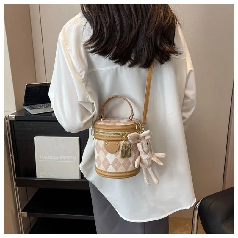 Designer Kostenloser Versand 2025 Neue Modische Eimer Premium Textur Dia Grid Schulter Umhängetasche Tasche Für Frauen_voghion.com