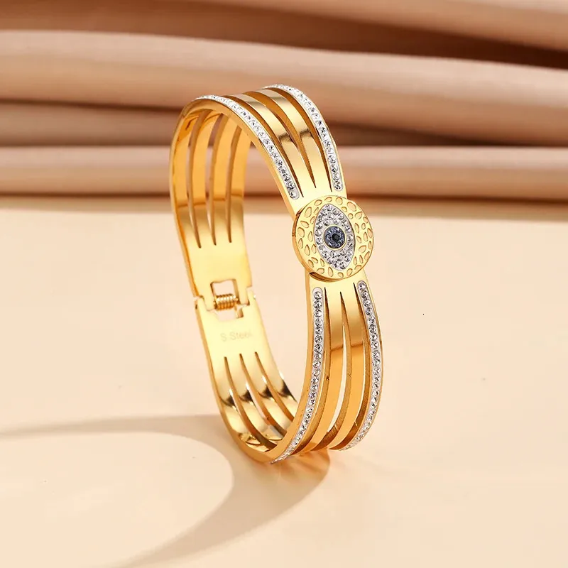 Bracelet en acier inoxydable Evil Devil Eye modèle plaqué or poli 240507_voghion.com