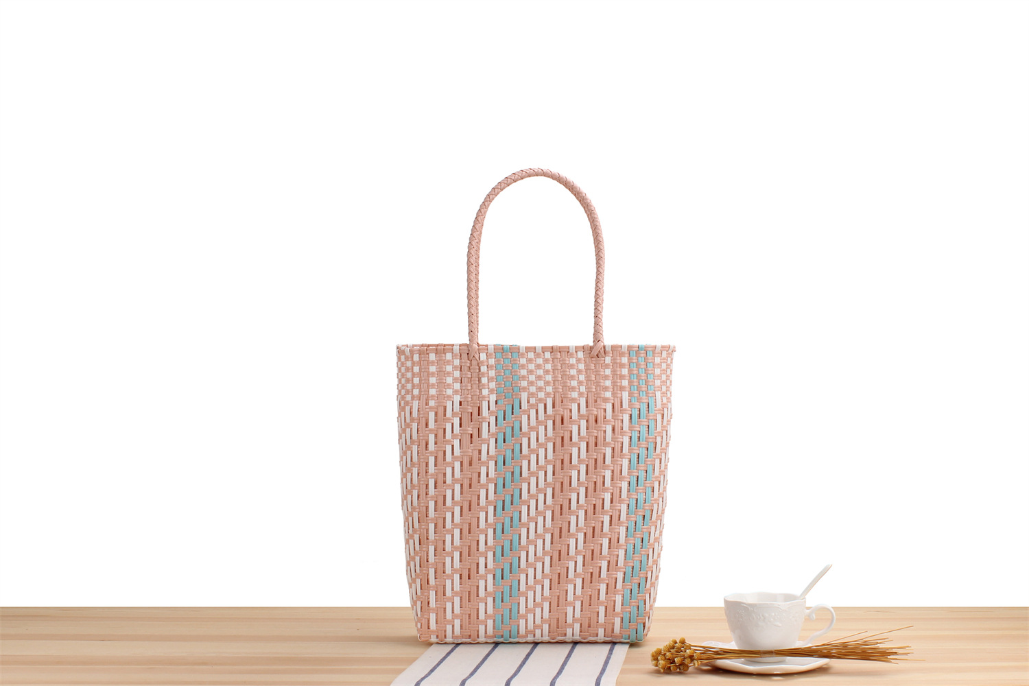 Women's Straw Single Shoulder Bag For Beach And Pastoral Style_voghion.com