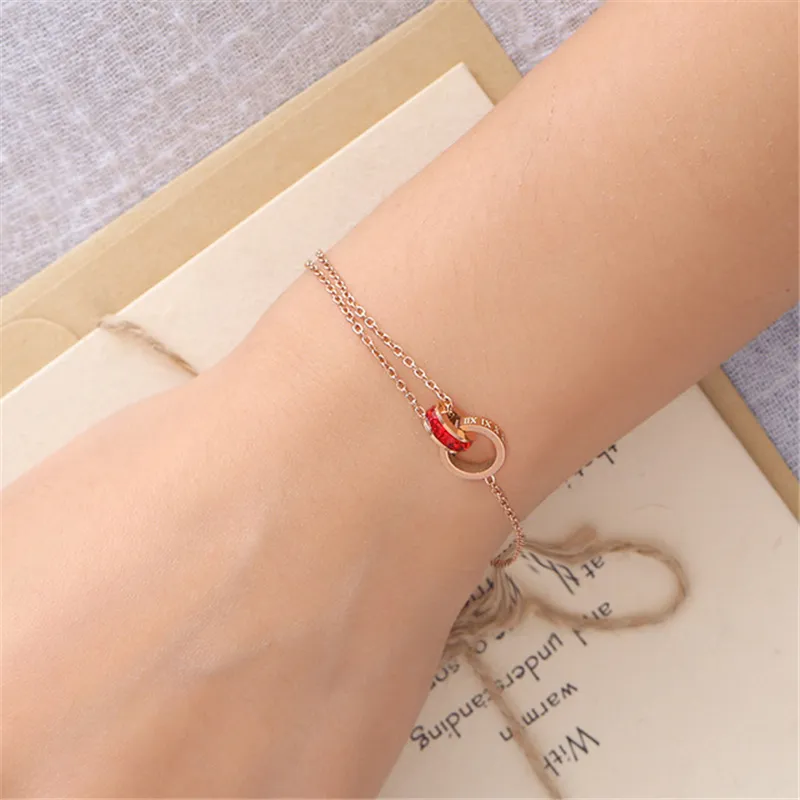 Charm-Armbänder mit römischen Ziffern, modisches Design, verblasst nicht, Kristallkreis, Titanstahl, Armreif für Frauen, Rose_voghion.com