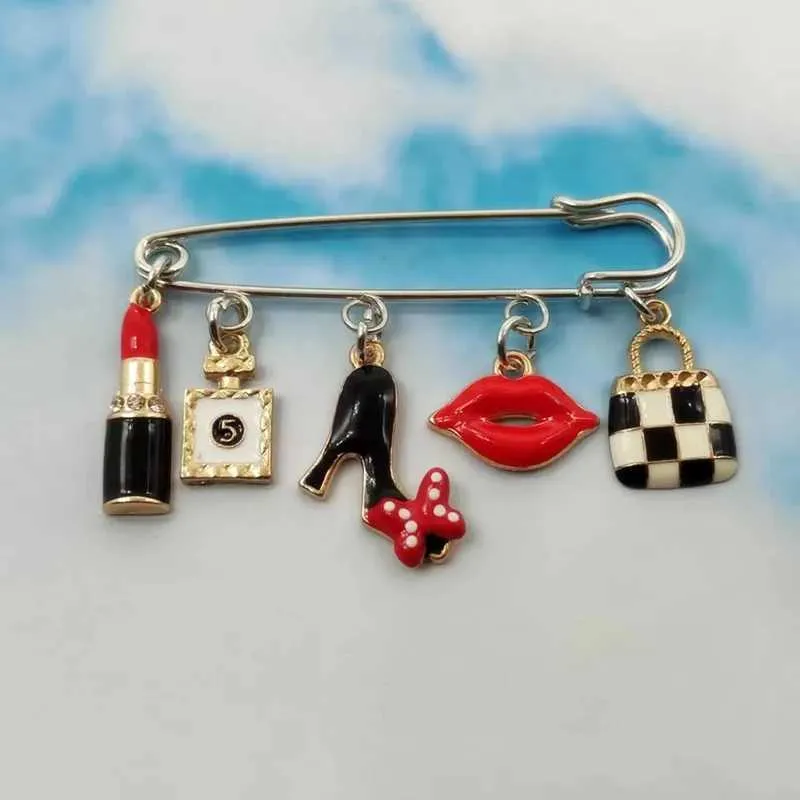 Broches Jolies chaussures à talons hauts en émail Broche rouge à lèvres Flacon de parfum de haute qualité Sac Fashion Girl Pendentif_voghion.com