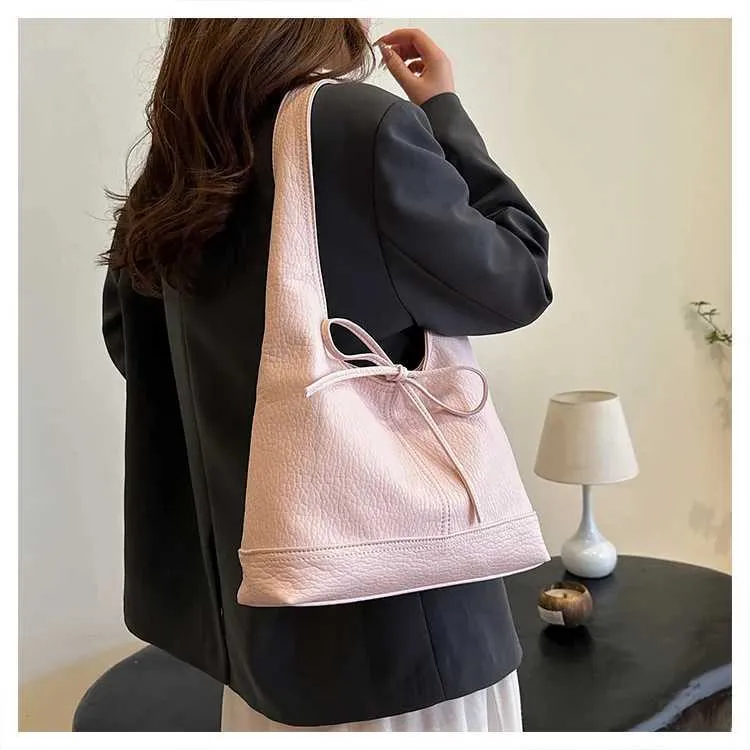 Sac à main en cuir PU solide et décontracté pour femme, sacoche à bandoulière polyvalente pour les déplacements quotidiens, grande capacité, sous les bras_voghion.com