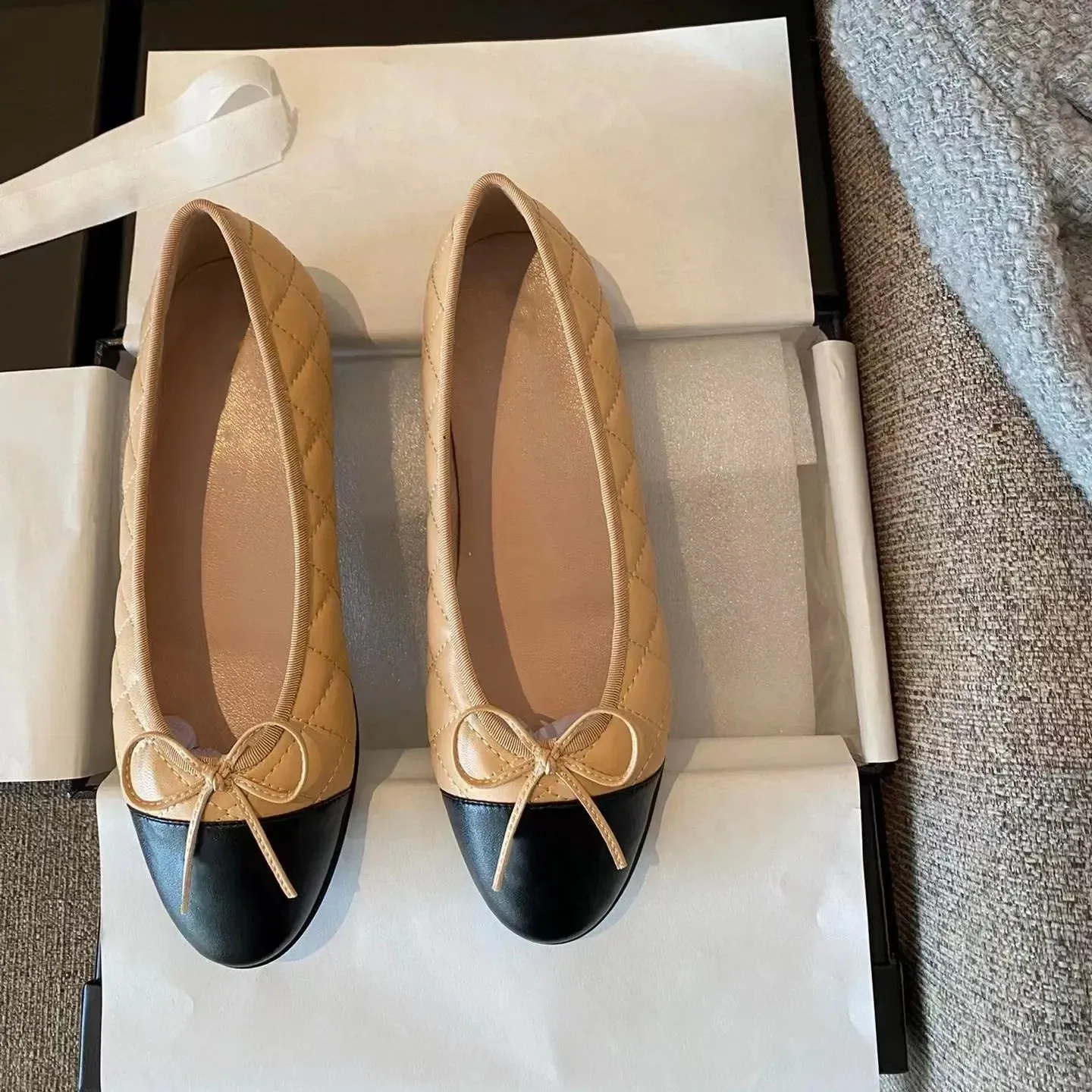 Schuhe P Marke Designer Schwarze Ballerinas Damen Gestepptes Echtleder Slipper Ballerinas Runde Zehen Damen Abendschuhe_voghion.com