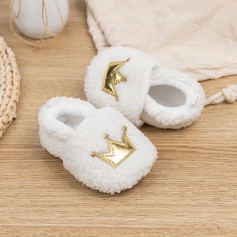 Newborn Baby Slippers Crown Design Warm Non Slip First Walkers_voghion.com