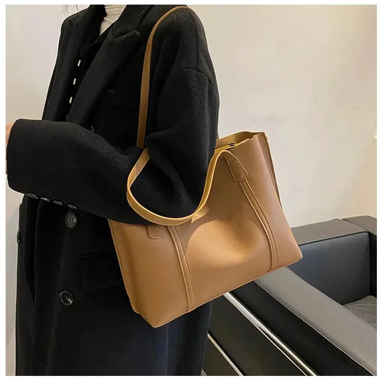 1PC black minimalist large capacity soft leather tote casual versatile shoulder bag 240822_voghion.com
