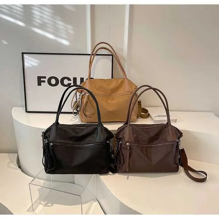 Sac à main en toile de nylon pour femmes, nouvelle tendance automne/hiver 2024, sac messager coréen décontracté de grande capacité, sac à main Y241011_voghion.com